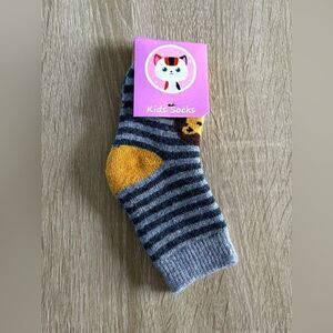 NWT … Kids High Quality Winter Socks